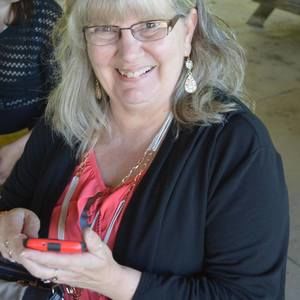 Meet your Posher, Maxine